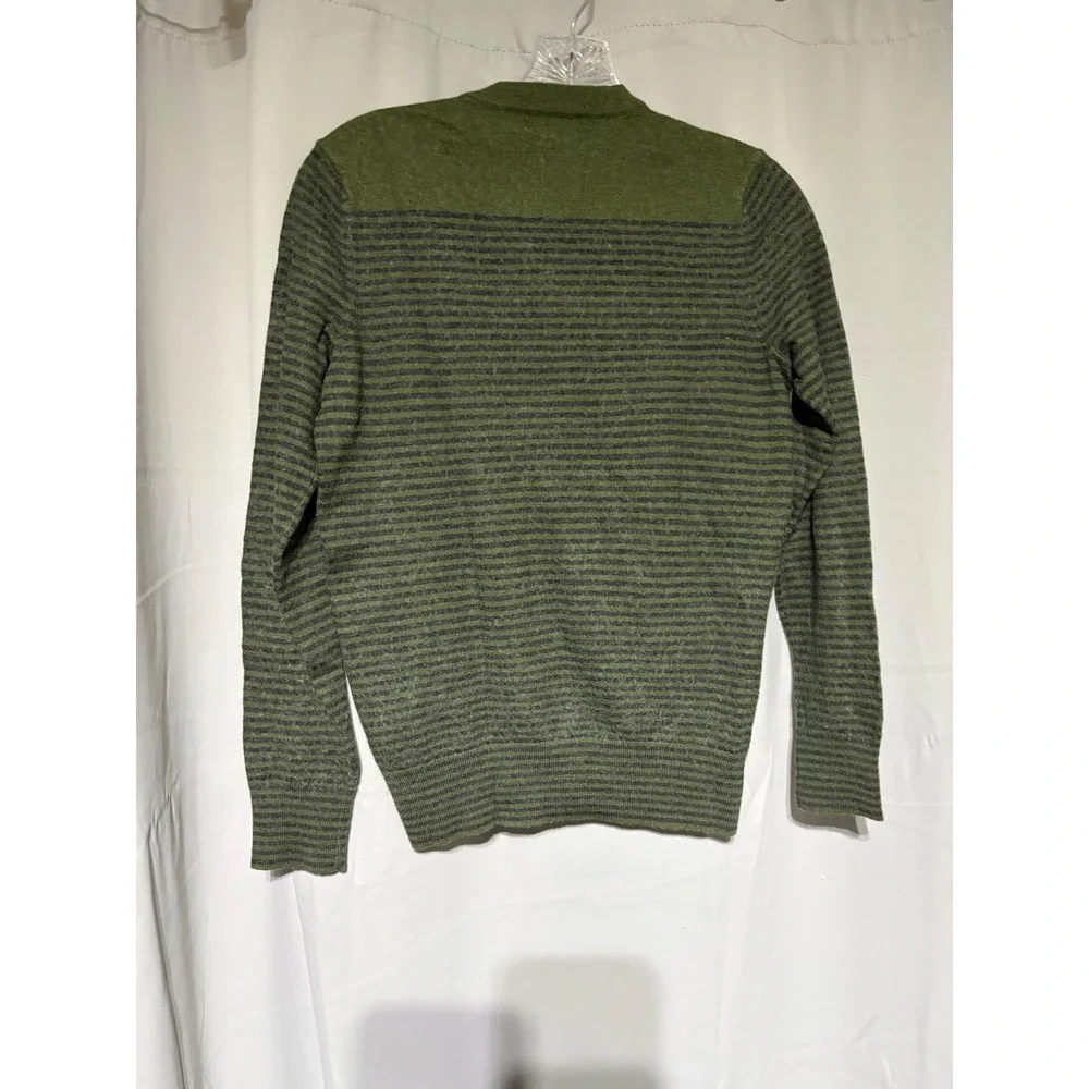 Banana Republic Sweater Mens M V-Neck Olive Green Striped Merino Wool Blend Knit